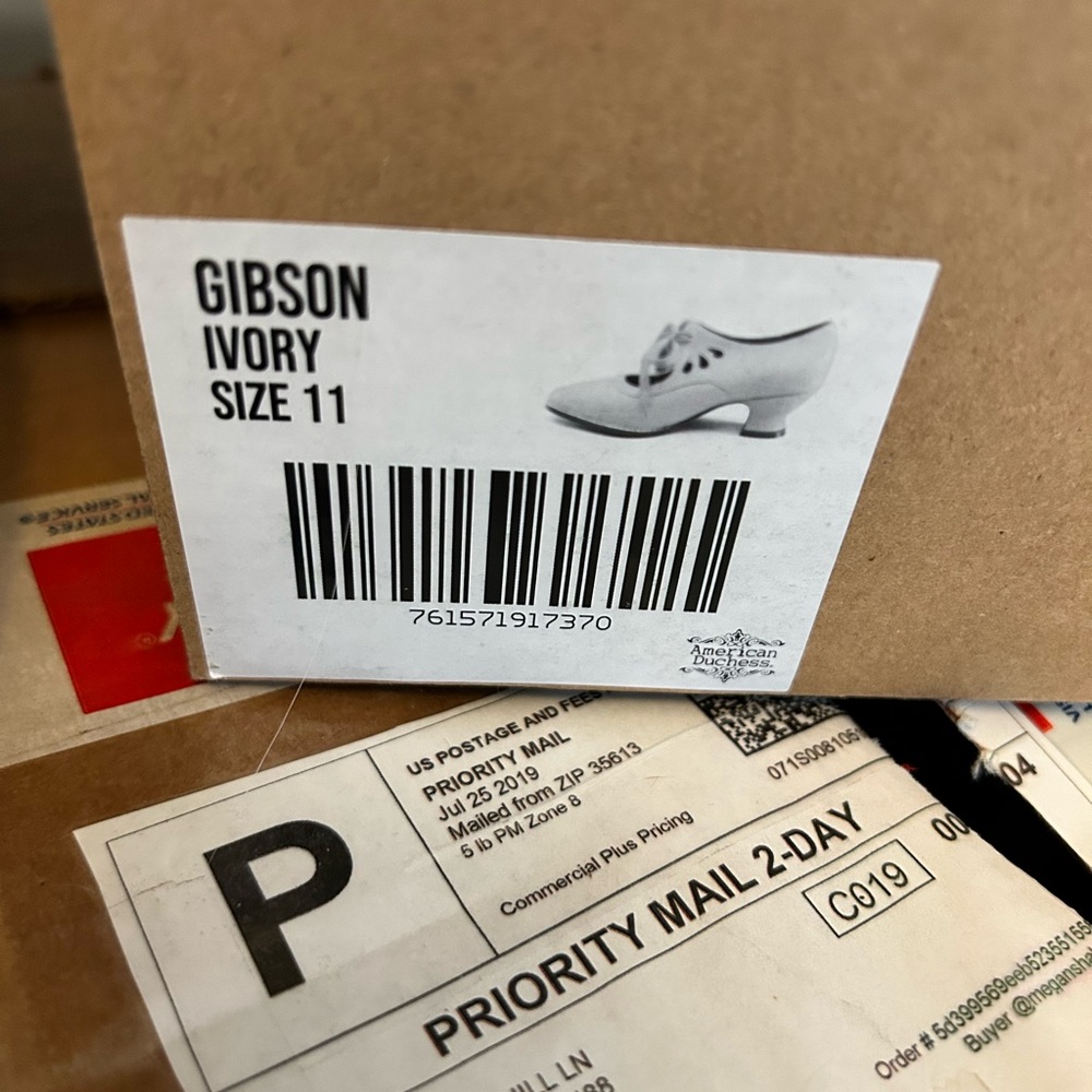 Gibson Ivory Shoes Size 11